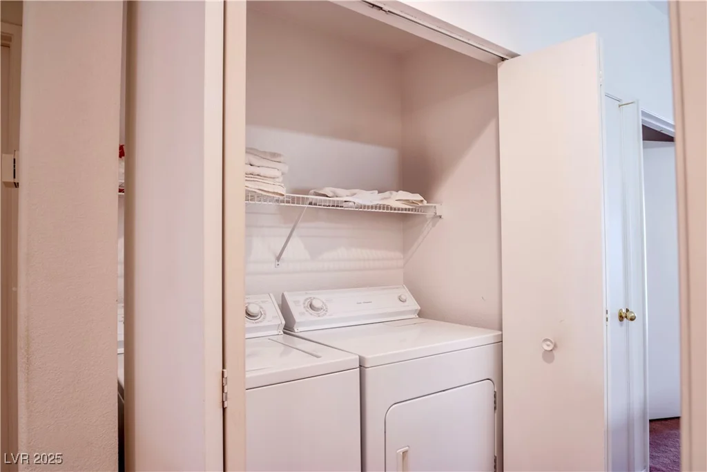 5415 Harmon, Las Vegas, NV 89103