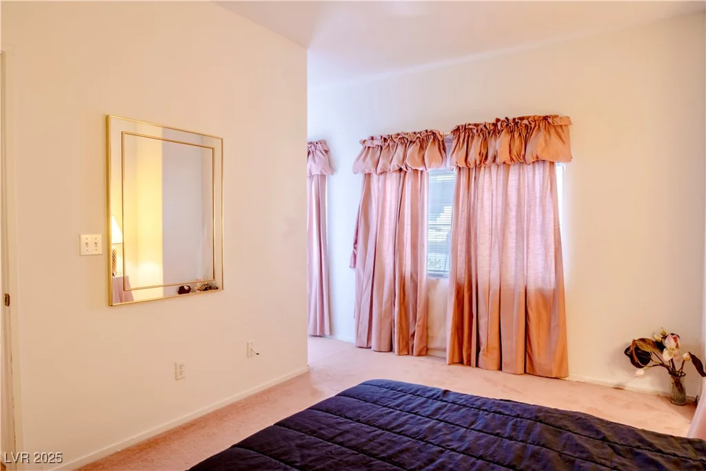 5415 Harmon, Las Vegas, NV 89103