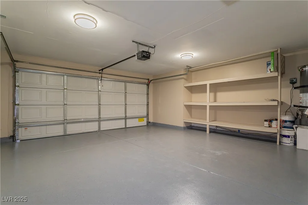 9004 Crystal Glass, Las Vegas, NV 89117