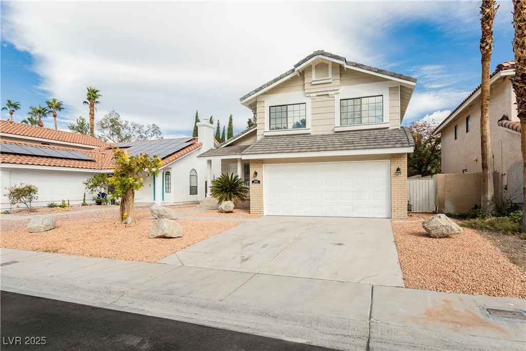 9004 Crystal Glass, Las Vegas, NV 89117