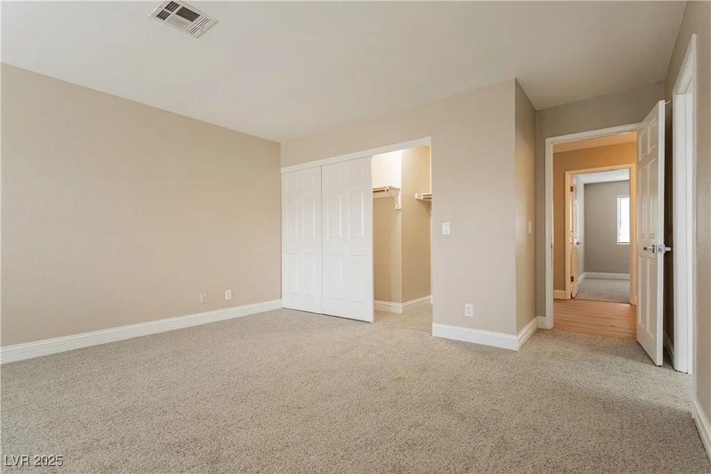 9004 Crystal Glass, Las Vegas, NV 89117