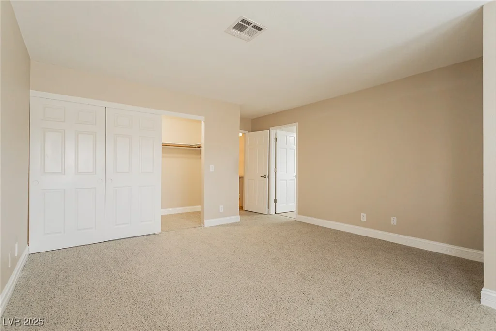 9004 Crystal Glass, Las Vegas, NV 89117