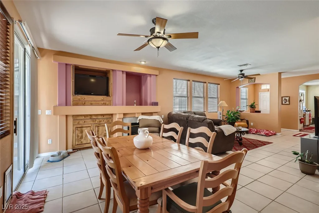 1375 Gran Vista, Henderson, NV 89012