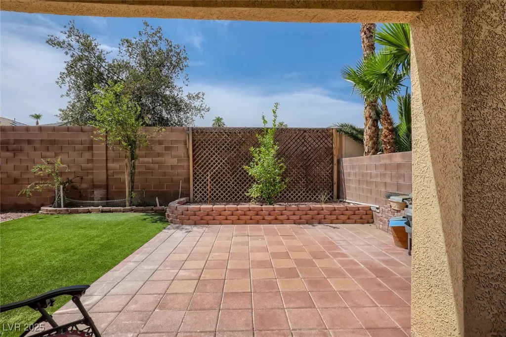 1375 Gran Vista, Henderson, NV 89012