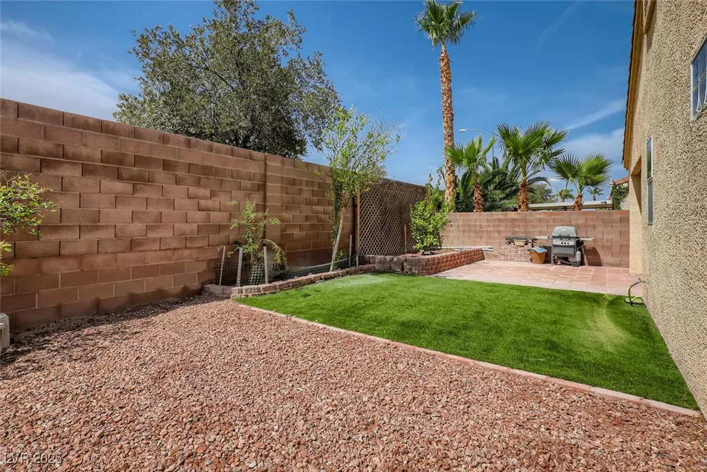 1375 Gran Vista, Henderson, NV 89012