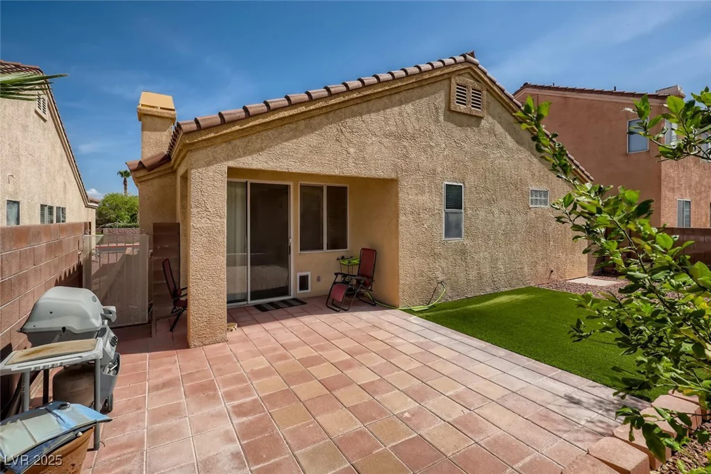 1375 Gran Vista, Henderson, NV 89012