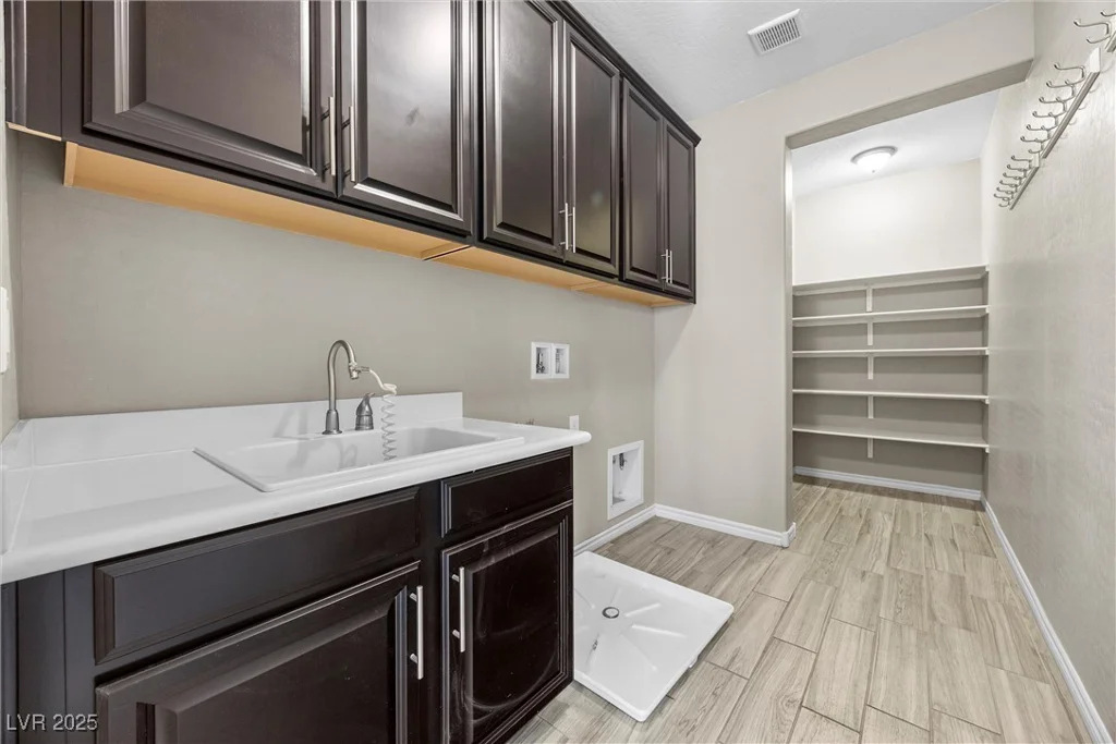 3428 Royal Calloway, Las Vegas, NV 89141