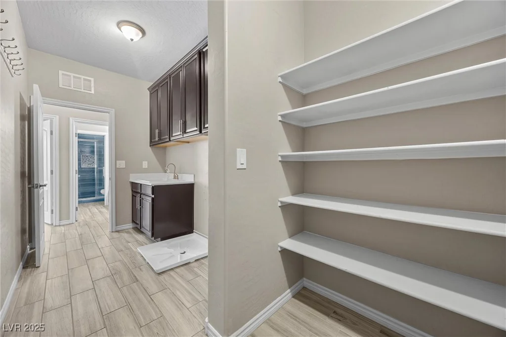 3428 Royal Calloway, Las Vegas, NV 89141