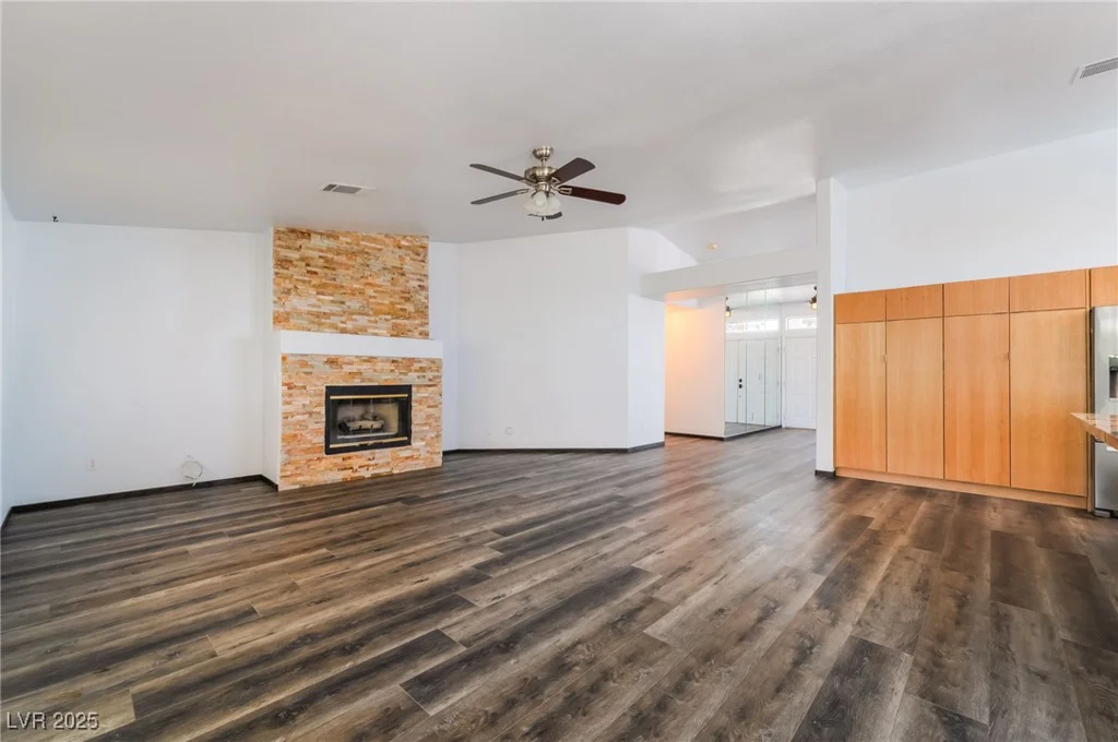 5217 Cold River, Las Vegas, NV 89130