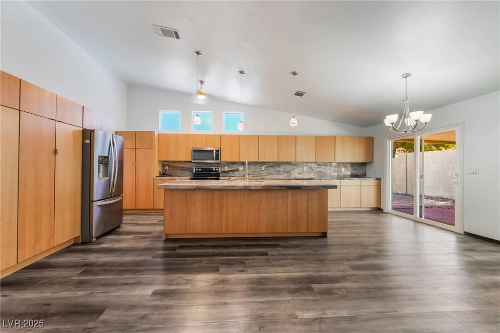 5217 Cold River, Las Vegas, NV 89130