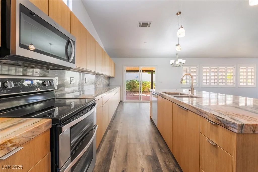 5217 Cold River, Las Vegas, NV 89130
