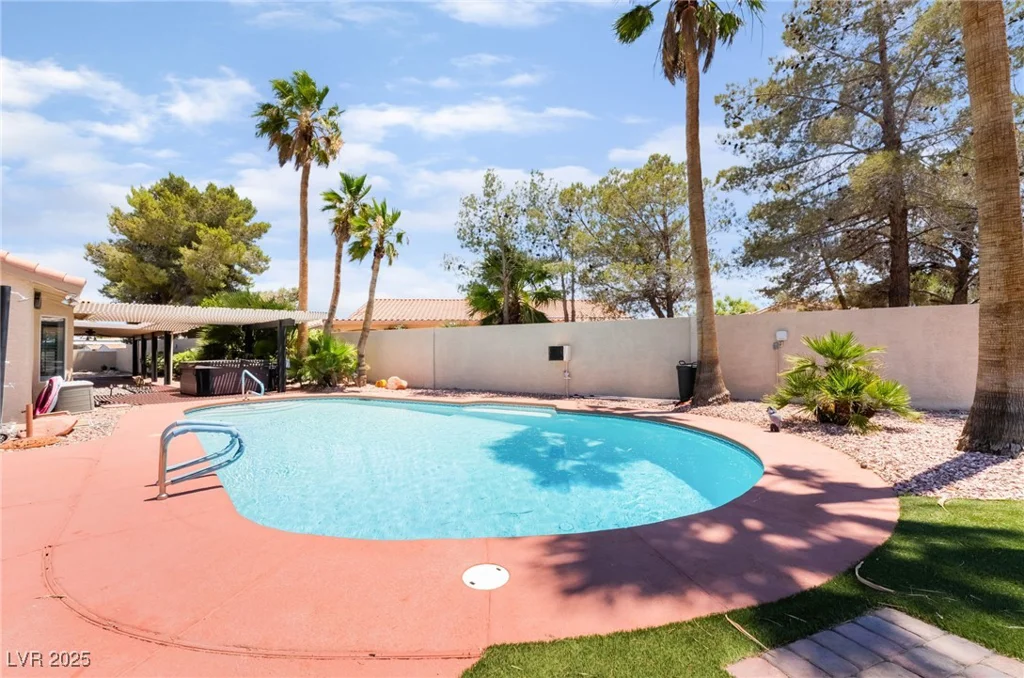 5217 Cold River, Las Vegas, NV 89130