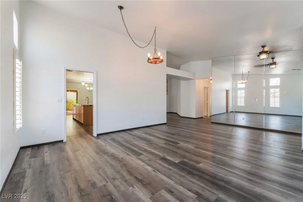 5217 Cold River, Las Vegas, NV 89130