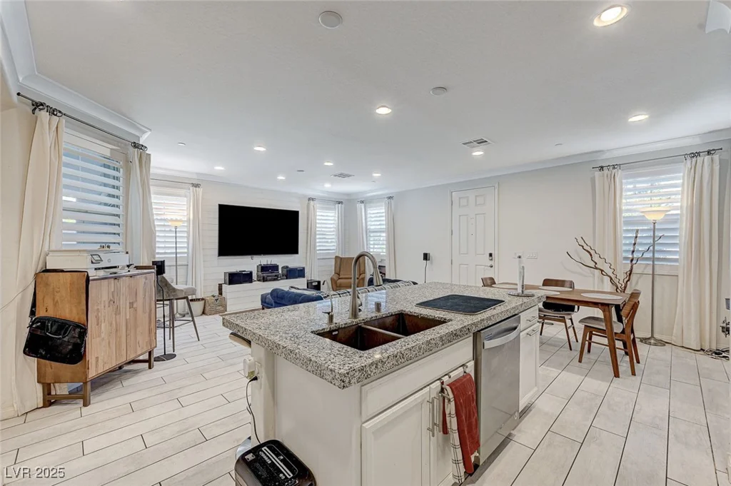 134 Lomita Heights, Las Vegas, NV 89138