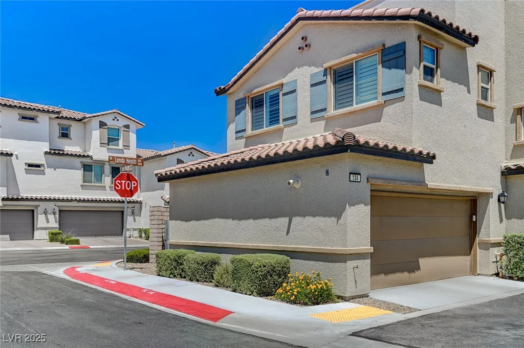 134 Lomita Heights, Las Vegas, NV 89138