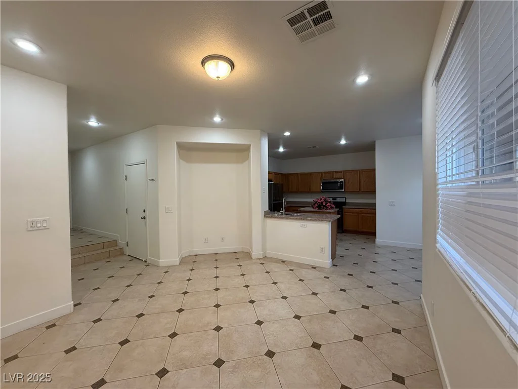 6546 Churnet Valley, Las Vegas, NV 89139