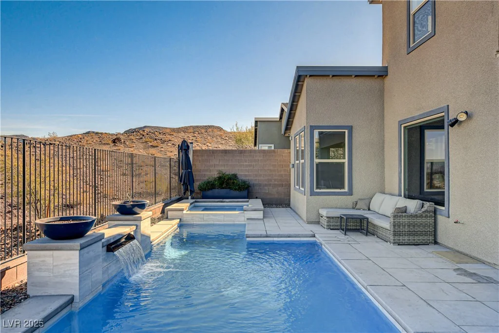 1968 Regal Bluff, Henderson, NV 89052