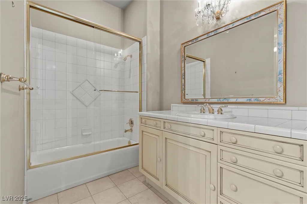 2101 Strada Mia, Las Vegas, NV 89117