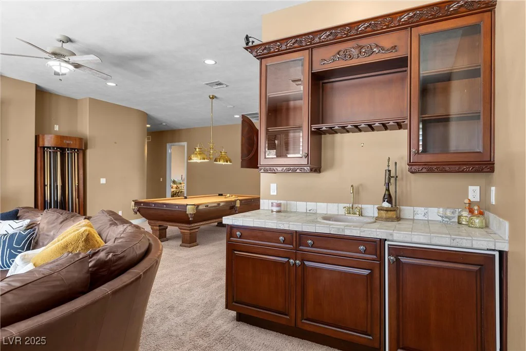 2101 Strada Mia, Las Vegas, NV 89117