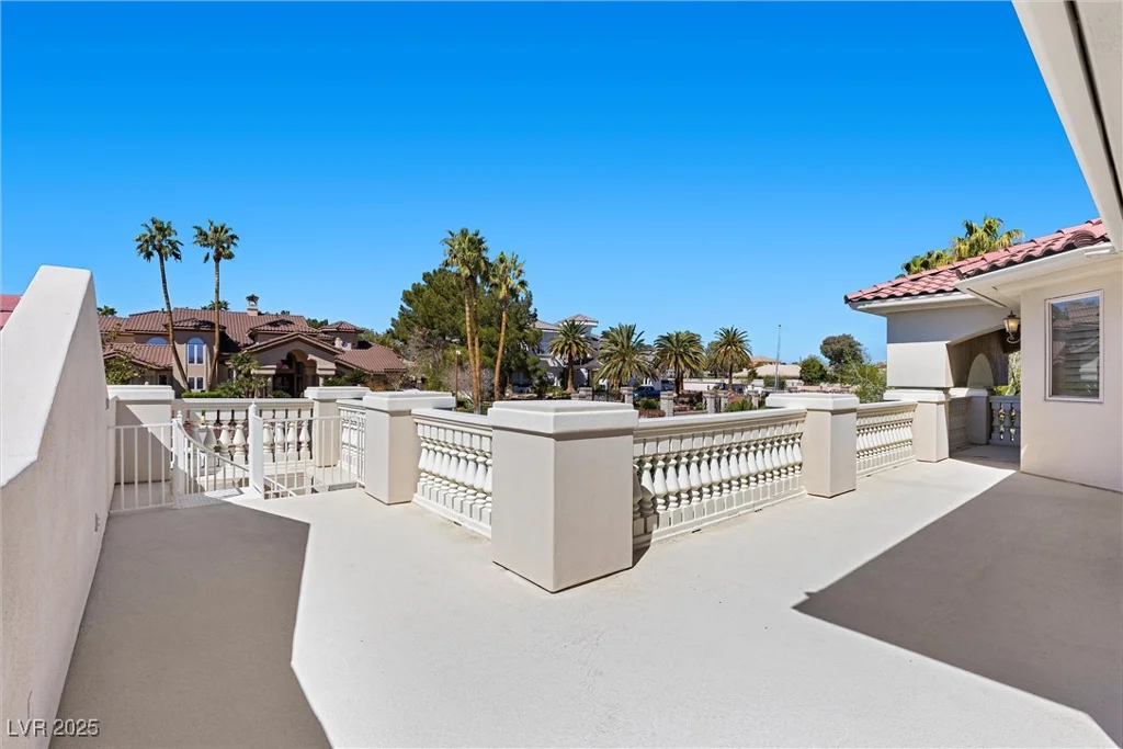 2101 Strada Mia, Las Vegas, NV 89117