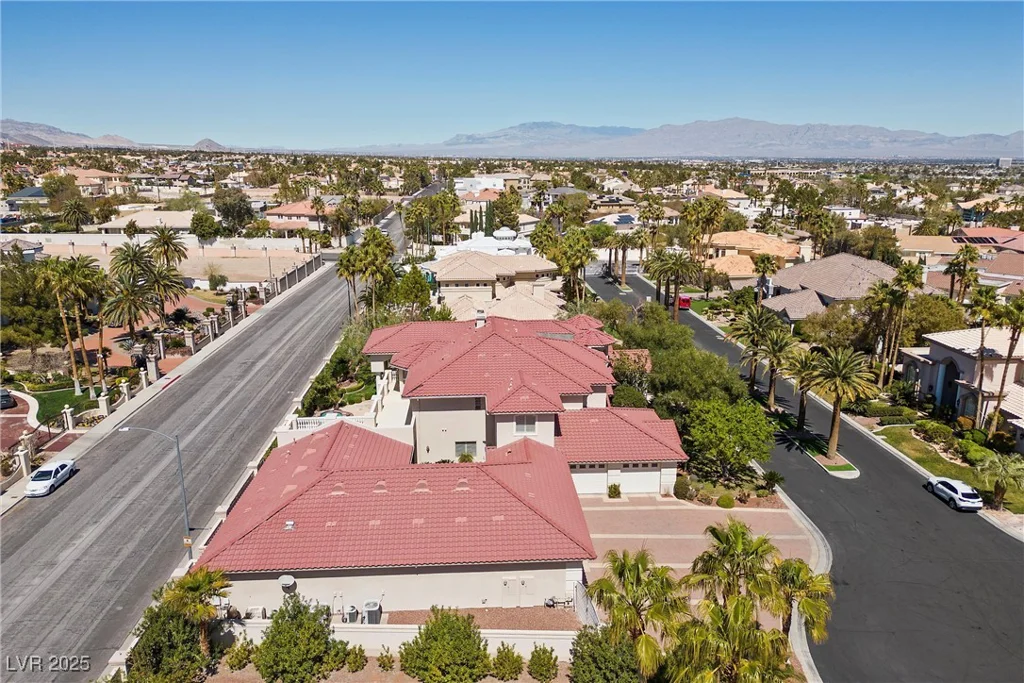 2101 Strada Mia, Las Vegas, NV 89117