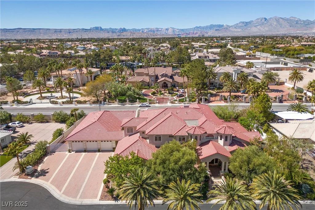 2101 Strada Mia, Las Vegas, NV 89117