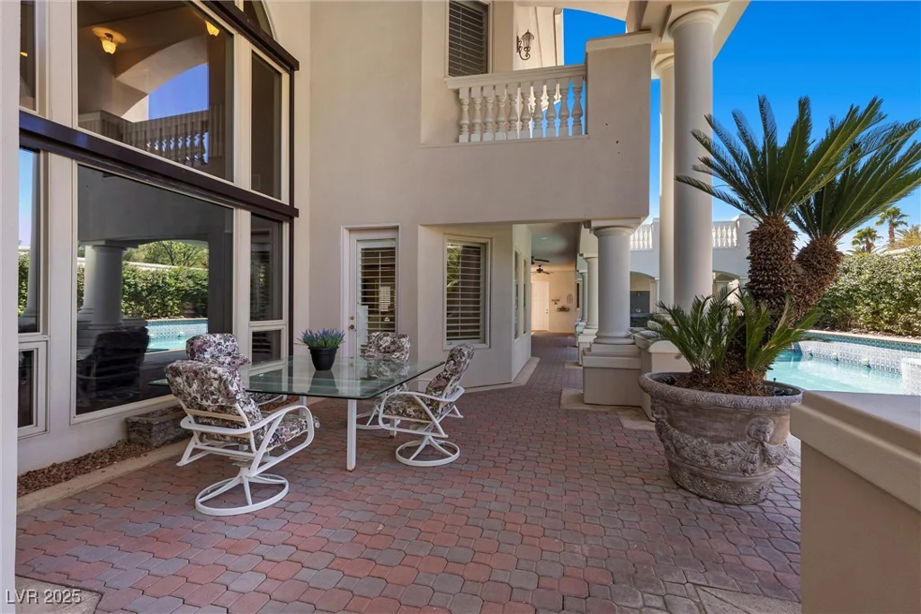 2101 Strada Mia, Las Vegas, NV 89117