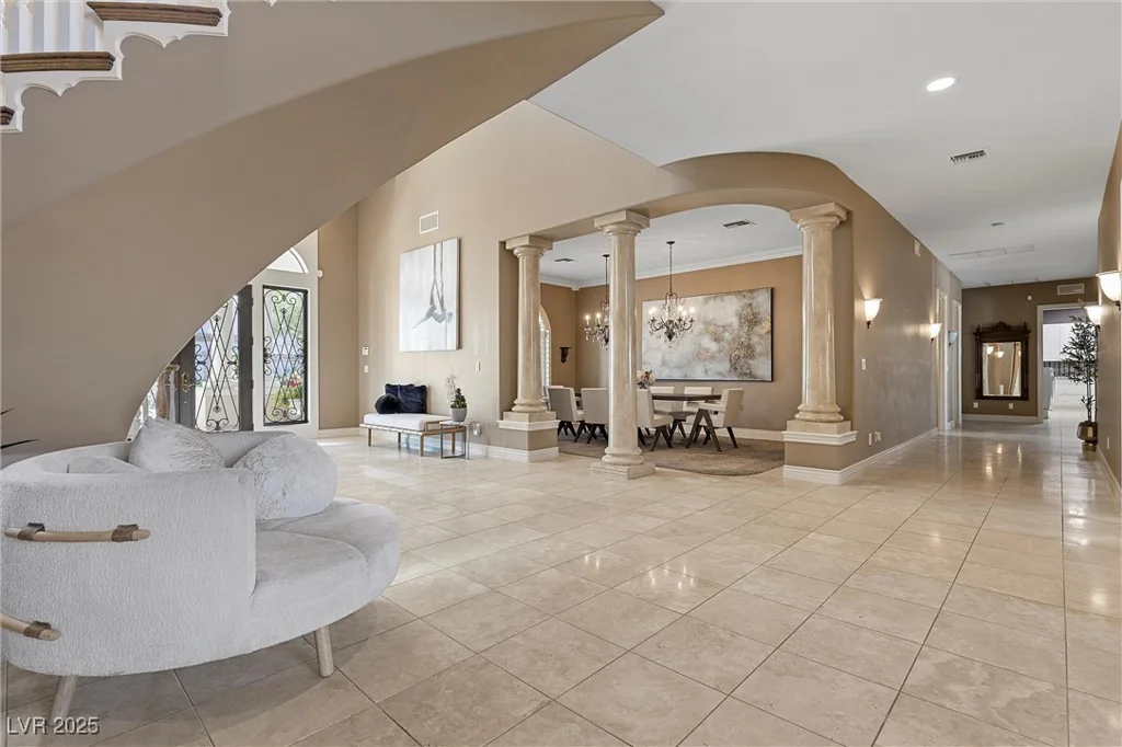 2101 Strada Mia, Las Vegas, NV 89117