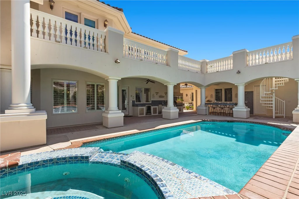 2101 Strada Mia, Las Vegas, NV 89117
