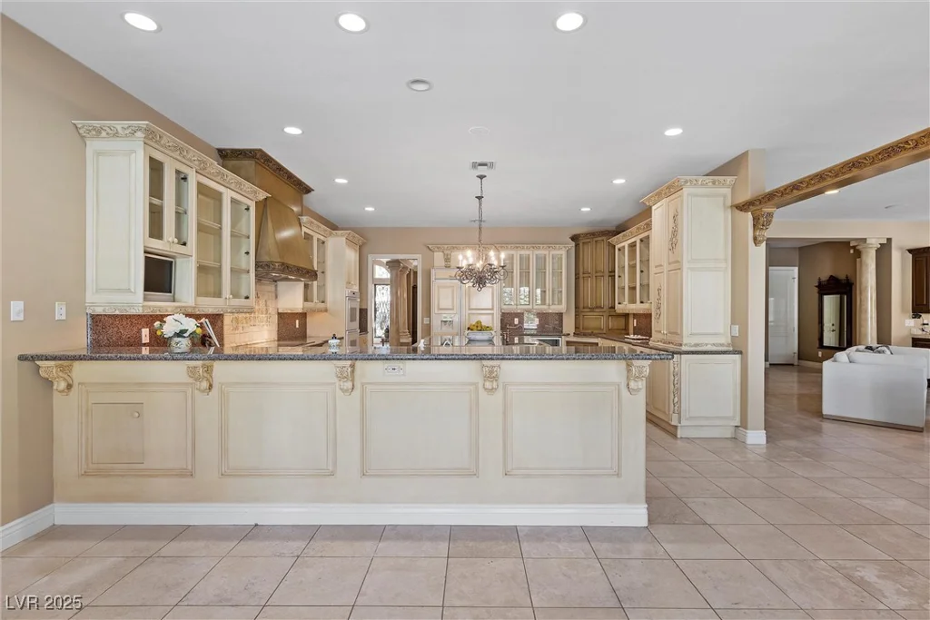 2101 Strada Mia, Las Vegas, NV 89117