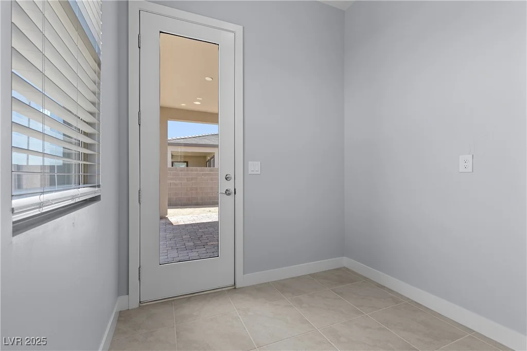 10158 Super Jovian, Las Vegas, NV 89143