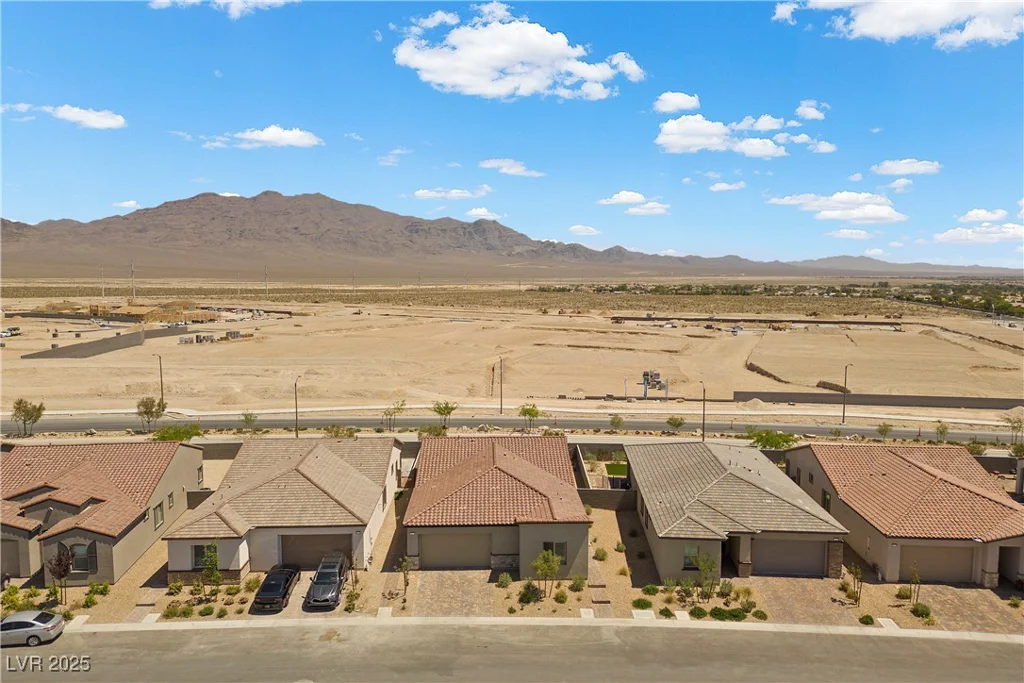 10158 Super Jovian, Las Vegas, NV 89143