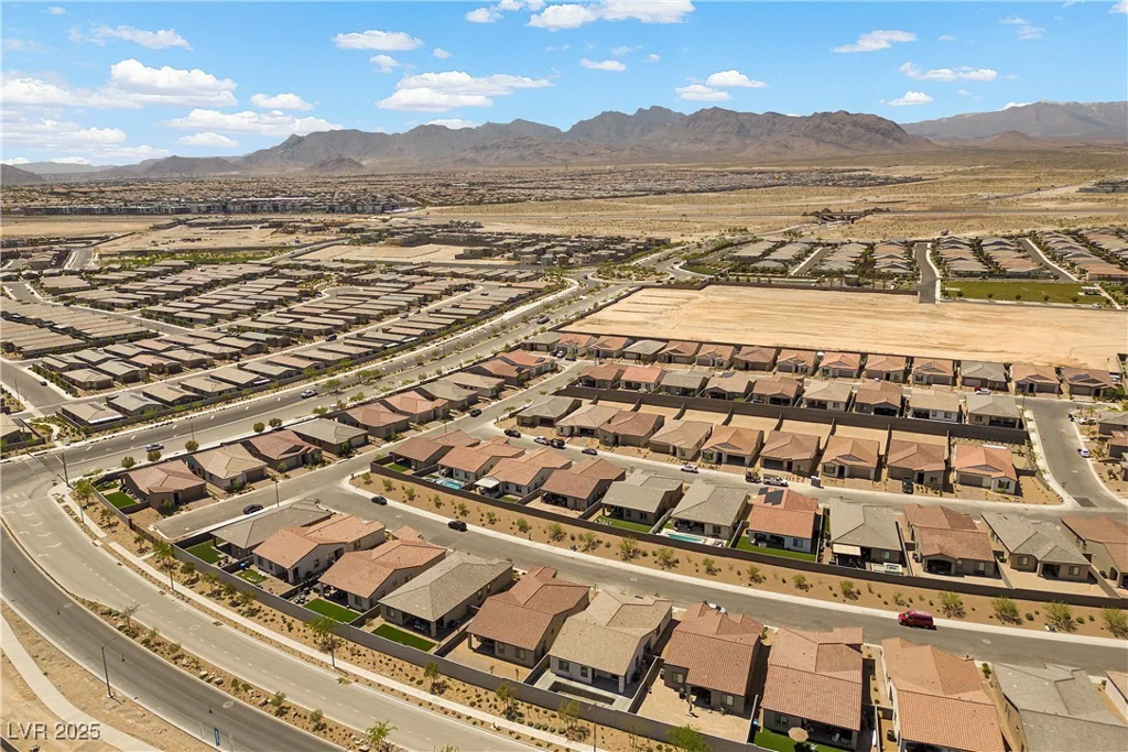 10158 Super Jovian, Las Vegas, NV 89143
