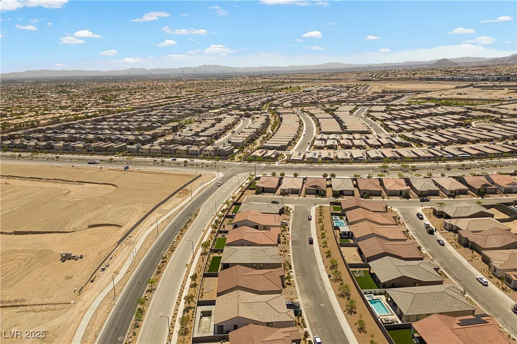 10158 Super Jovian, Las Vegas, NV 89143