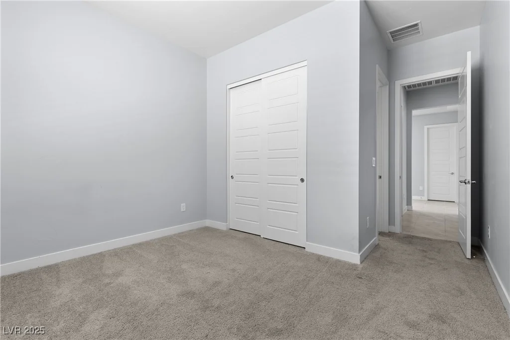 10158 Super Jovian, Las Vegas, NV 89143