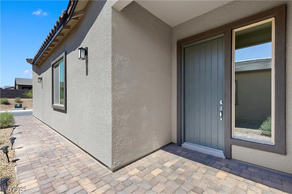 10158 Super Jovian, Las Vegas, NV 89143