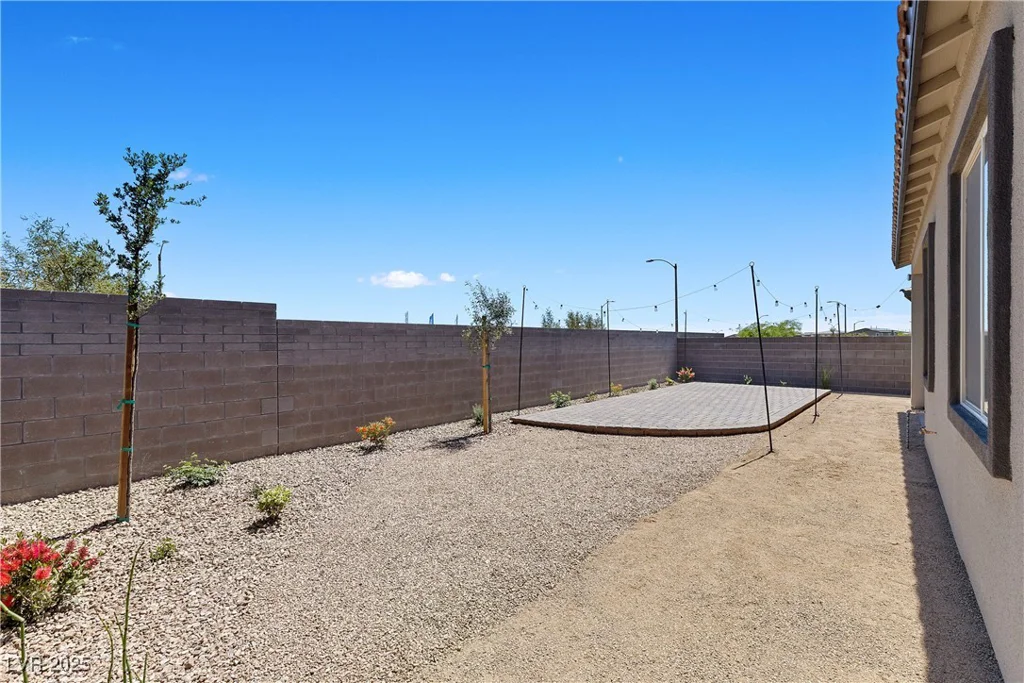 10158 Super Jovian, Las Vegas, NV 89143