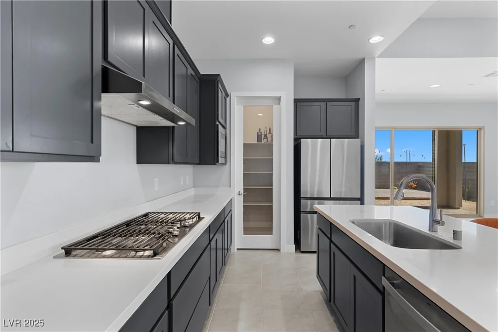 10158 Super Jovian, Las Vegas, NV 89143