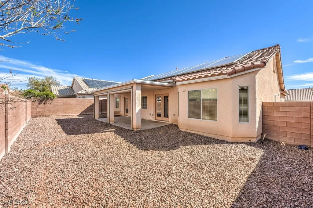 6217 Statue, North Las Vegas, NV 89081