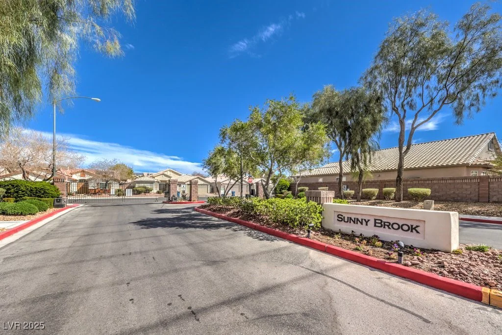 6217 Statue, North Las Vegas, NV 89081