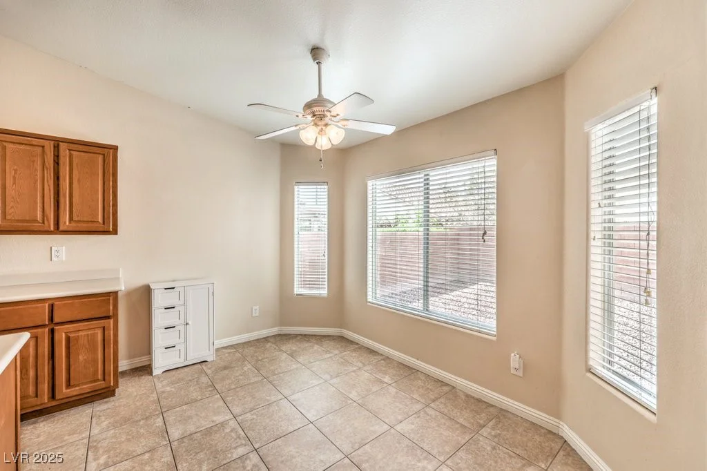 6217 Statue, North Las Vegas, NV 89081