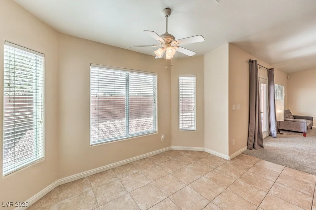 6217 Statue, North Las Vegas, NV 89081