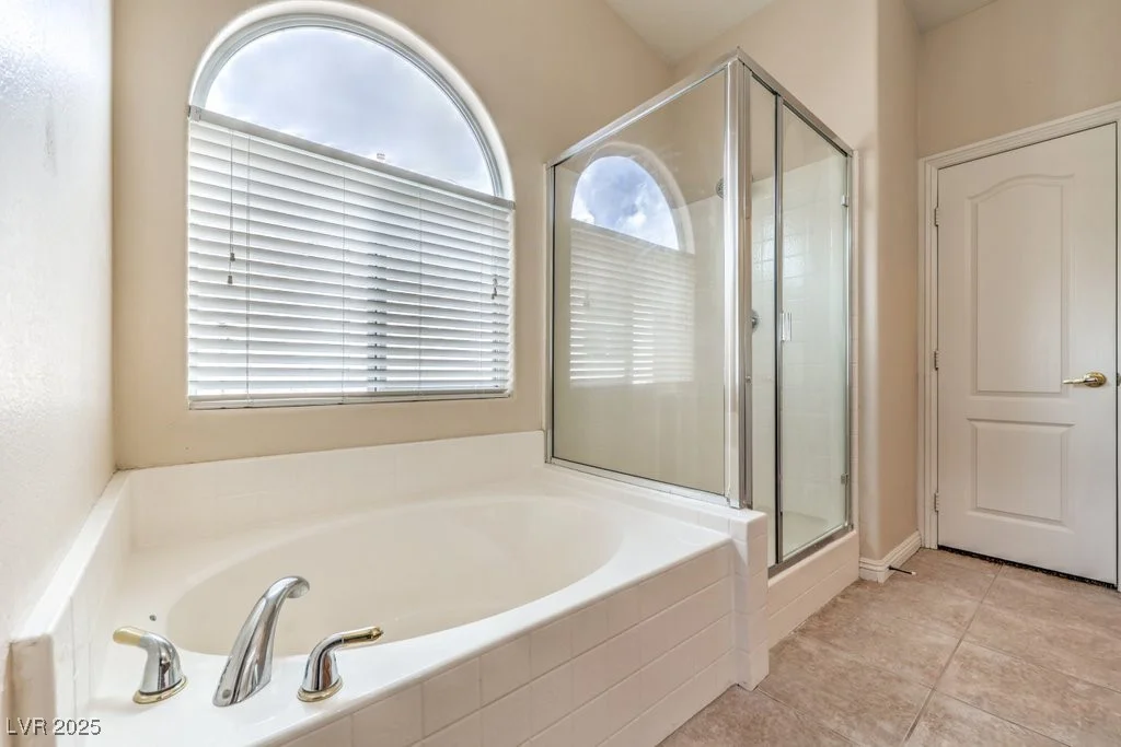 6217 Statue, North Las Vegas, NV 89081
