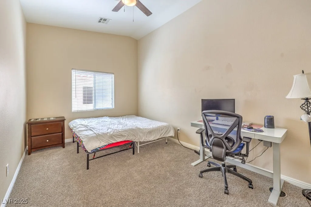 6217 Statue, North Las Vegas, NV 89081