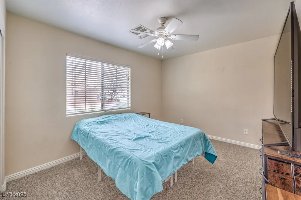 6217 Statue, North Las Vegas, NV 89081