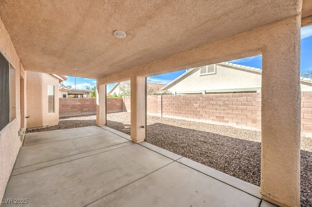 6217 Statue, North Las Vegas, NV 89081