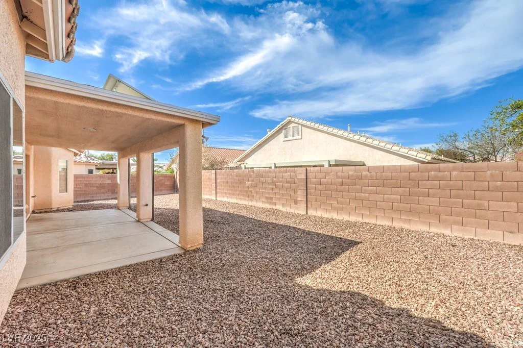 6217 Statue, North Las Vegas, NV 89081