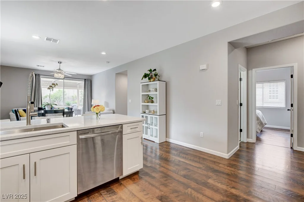 2613 Country Mile, Las Vegas, NV 89135