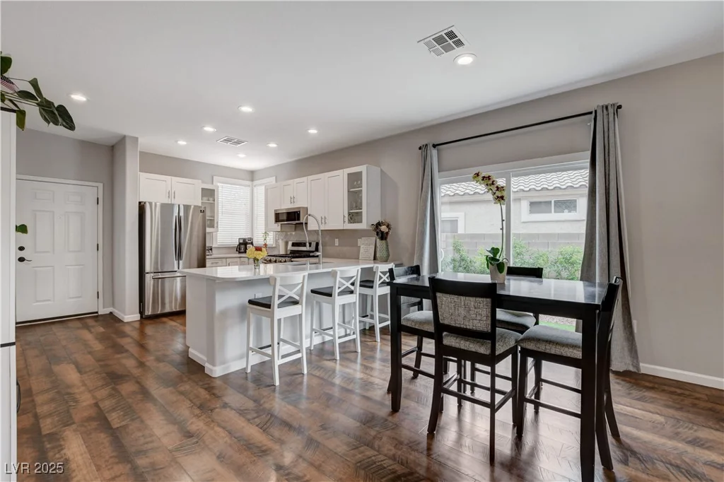 2613 Country Mile, Las Vegas, NV 89135