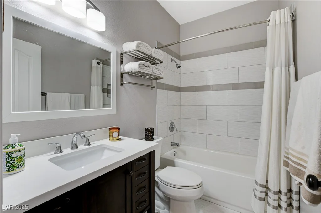 2613 Country Mile, Las Vegas, NV 89135